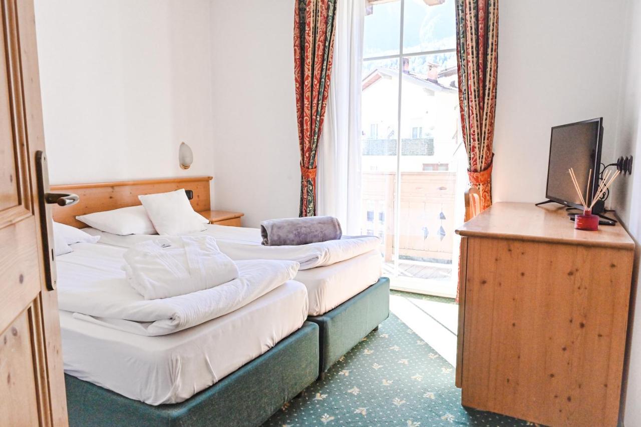 Alp Hotel Dolomiti Dimaro Extérieur photo