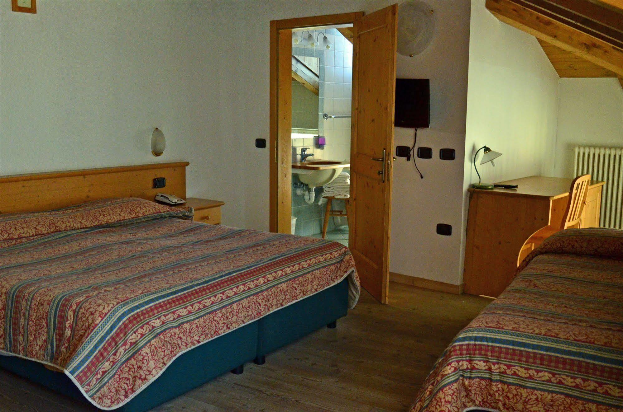 Alp Hotel Dolomiti Dimaro Extérieur photo