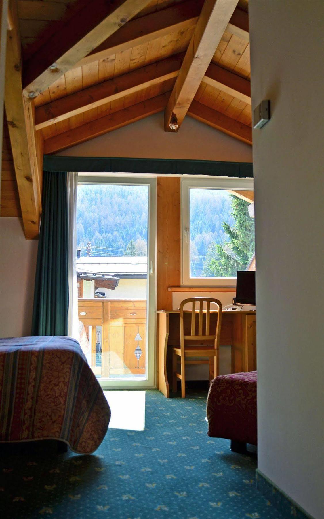 Alp Hotel Dolomiti Dimaro Extérieur photo