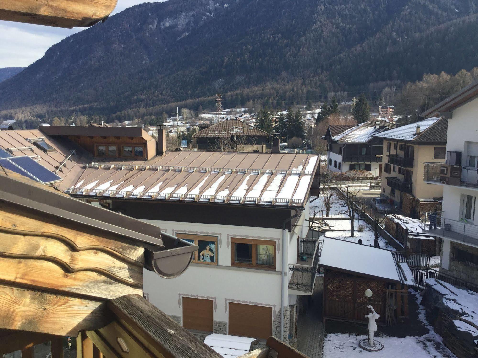 Alp Hotel Dolomiti Dimaro Extérieur photo