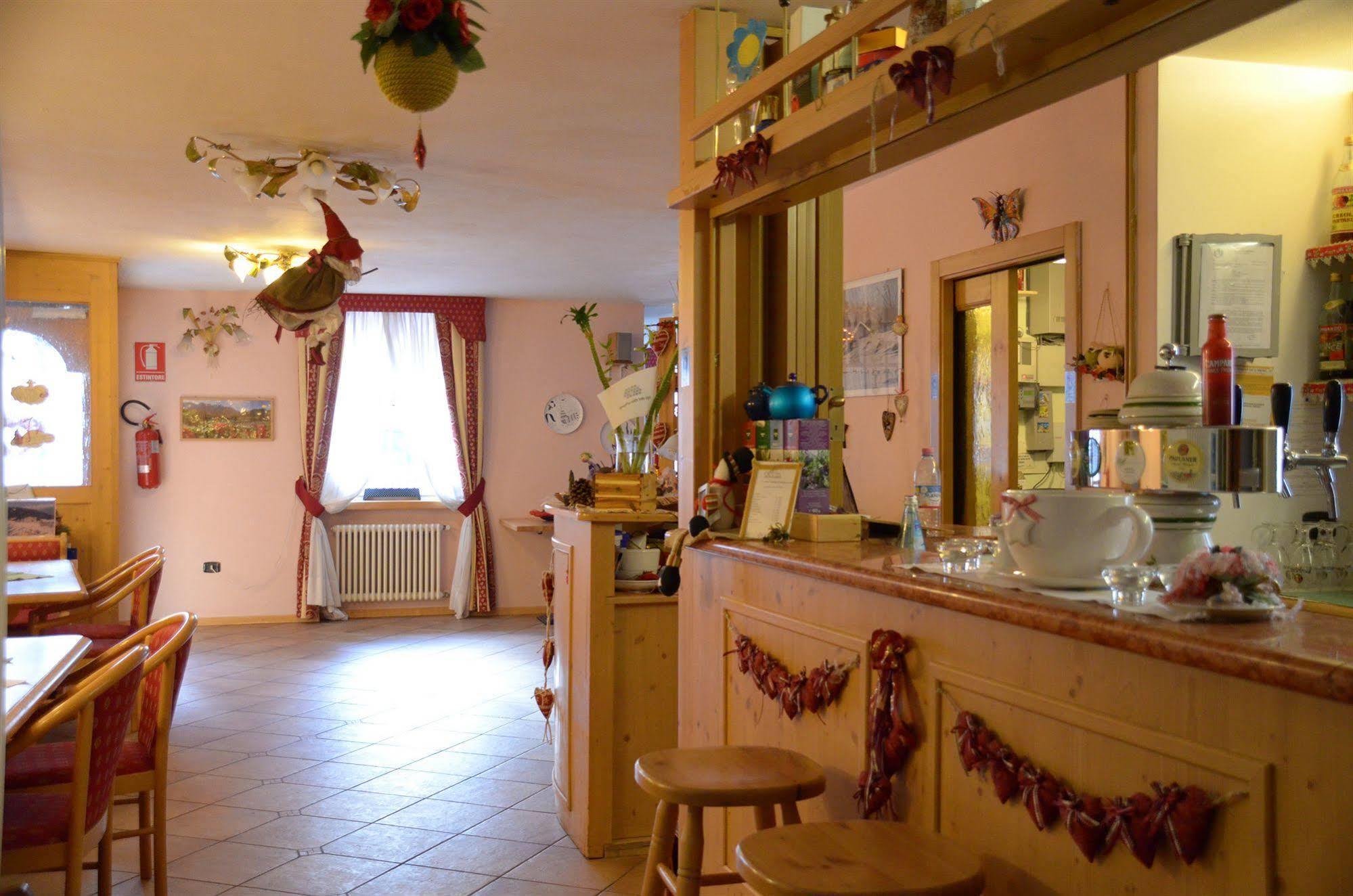 Alp Hotel Dolomiti Dimaro Extérieur photo