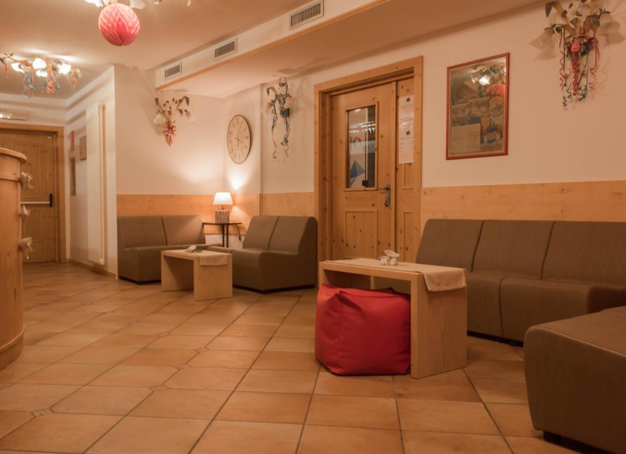 Alp Hotel Dolomiti Dimaro Extérieur photo